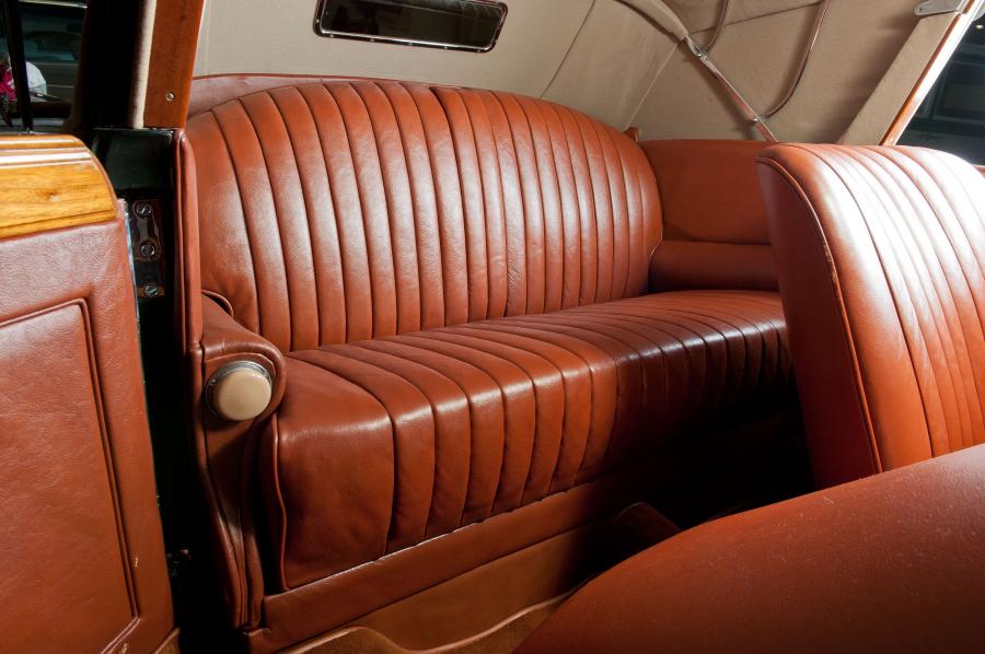 Интерьер Lagonda LG6 Drophead Coupe 1938 года  (фото 11 из 21)